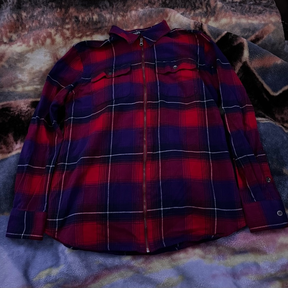 A long sleeve flannel shirt from CHAPS in great condition